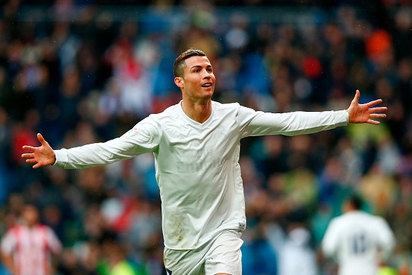 Thêm 13 bàn nữa, Ronaldo vĩ đại nhất lịch sử bóng đá châu Âu